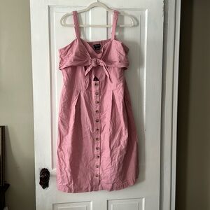 Beautiful tie chest with cut out dress!
